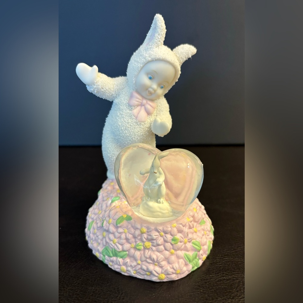 Retired Snowbunnies Dept 56 “Bunny in My Heart” Waterglobe Figurine
